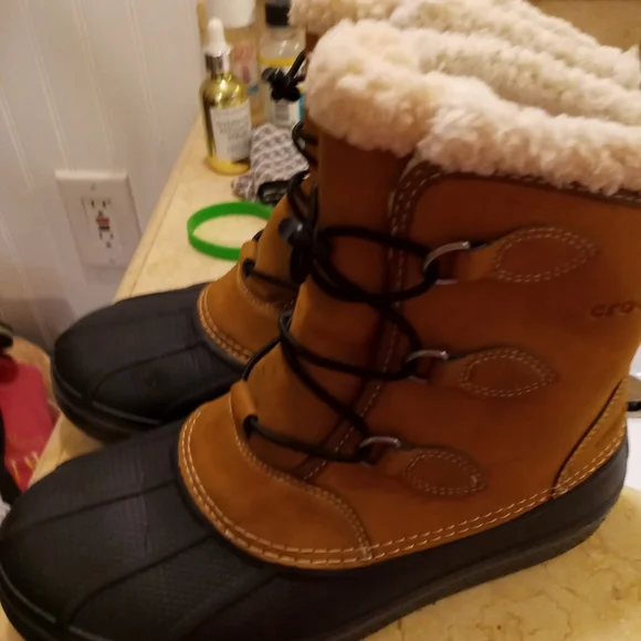 Crocs waterproof boots - Picture 2 of 11